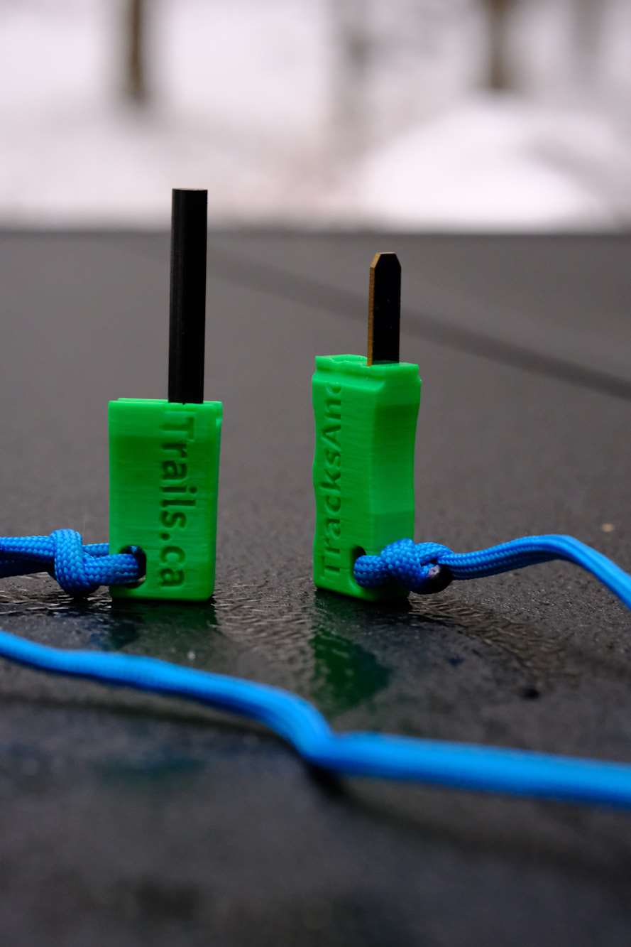 green-case-Compact-Reliable-QUICK-FIRE-Striker-with-blue-paracord